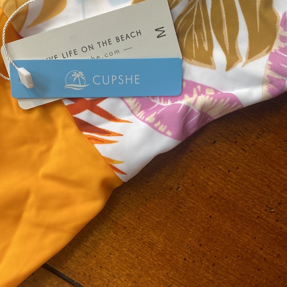 Cupshe bathing suit - Picture 3 of 3